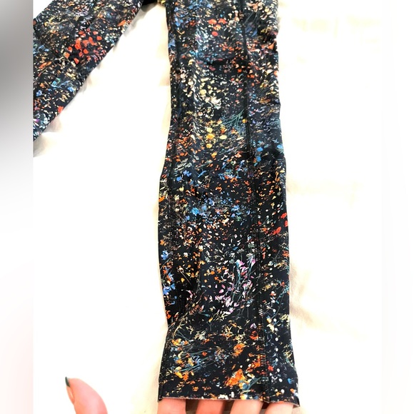 Lululemon Leggings - size 4 , 25’ length - Picture 3 of 7